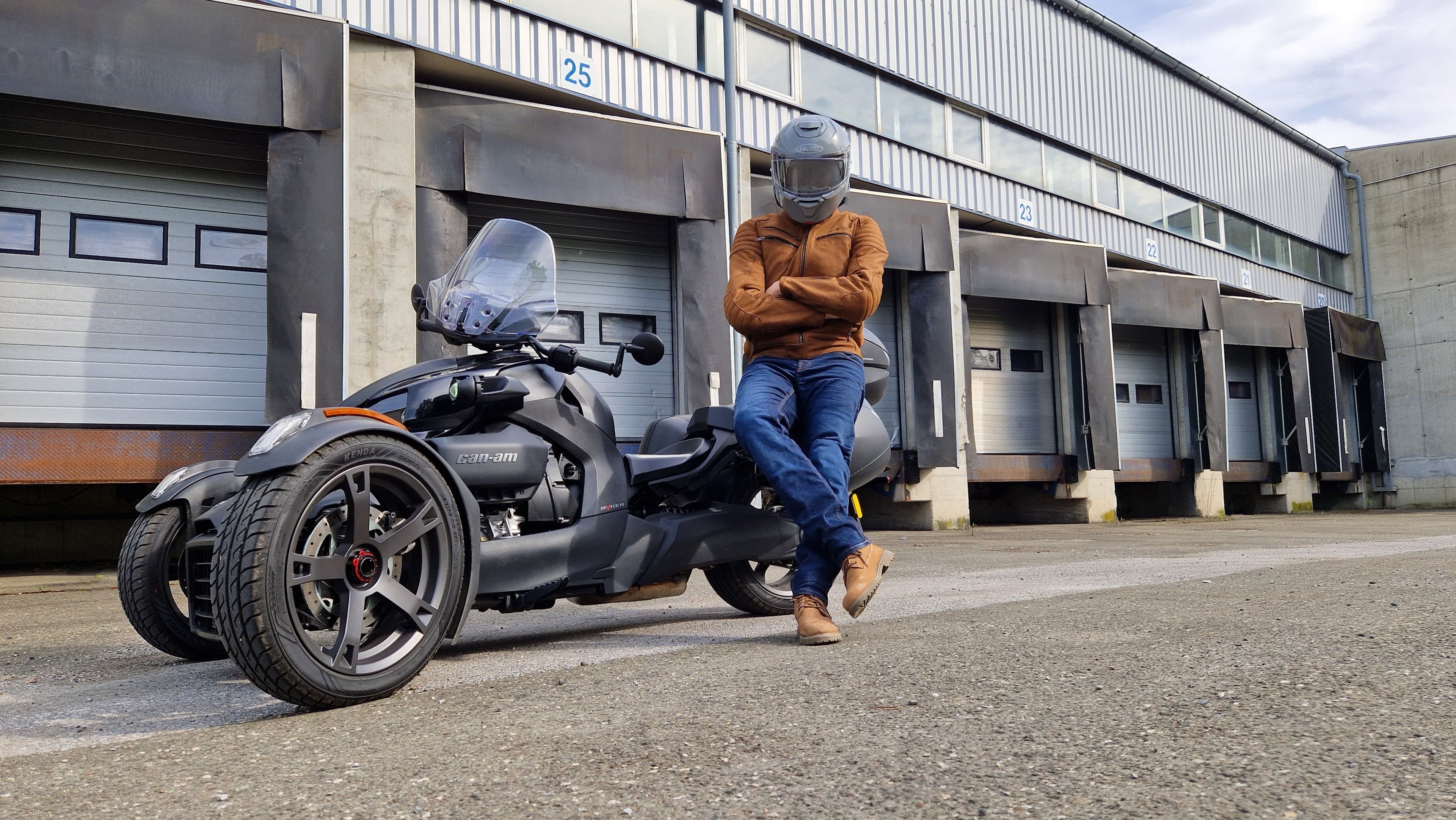 Can-Am Ryker with luggage adapter. Topcase and saddlebags/sidecases.